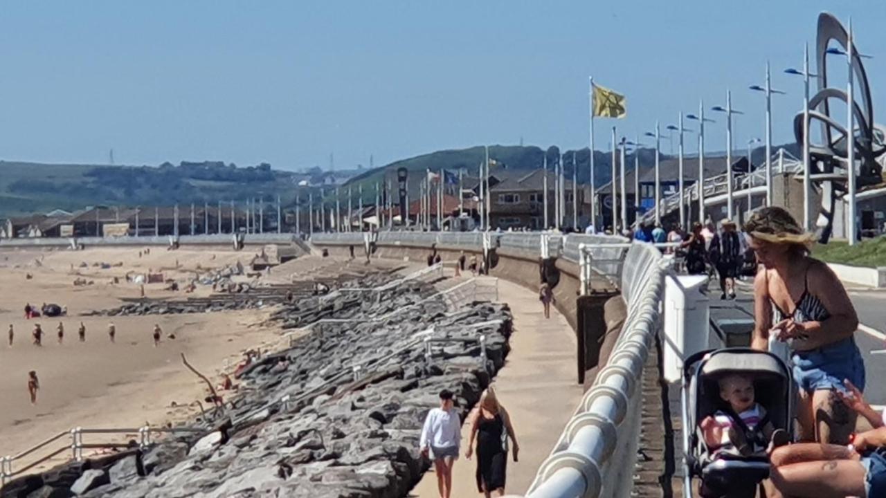פורט טלבוט Beach Break Aberavon Holiday Home By The Sea מראה חיצוני תמונה